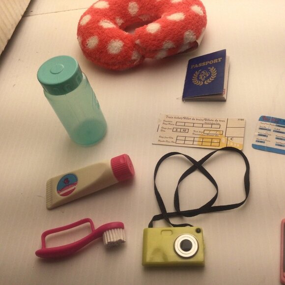 18” Doll 10 Piece Traveller Set - Picture 4 of 12